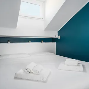 Design Attic Porta Venezia 65m2 - Self Check-in Milano